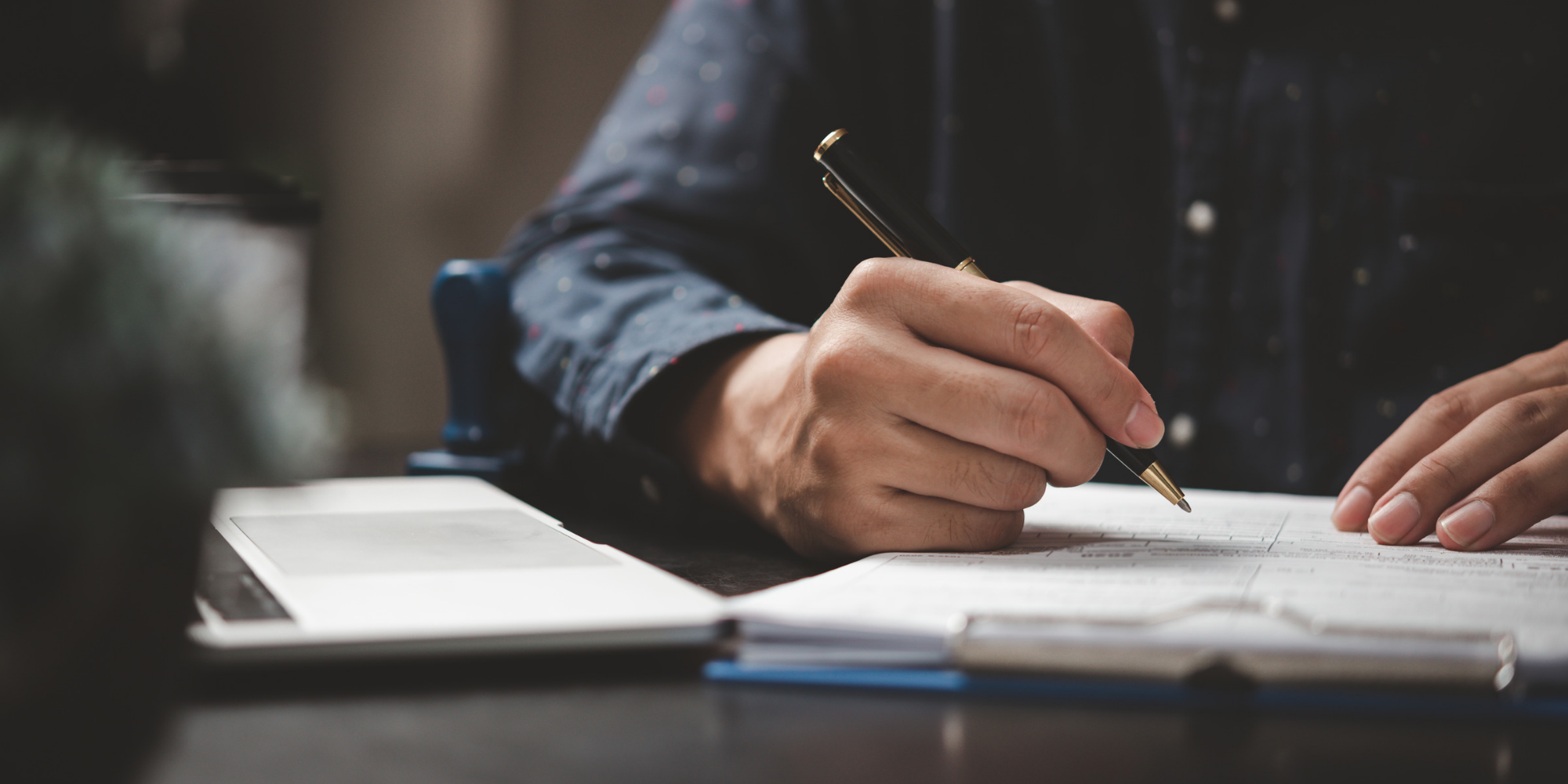 المعايير الحديثة فى الكتابة والترجمة للعقود والمذكرات القانونية