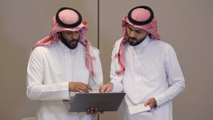 التواصل لبناء الثقة في فرق العمل